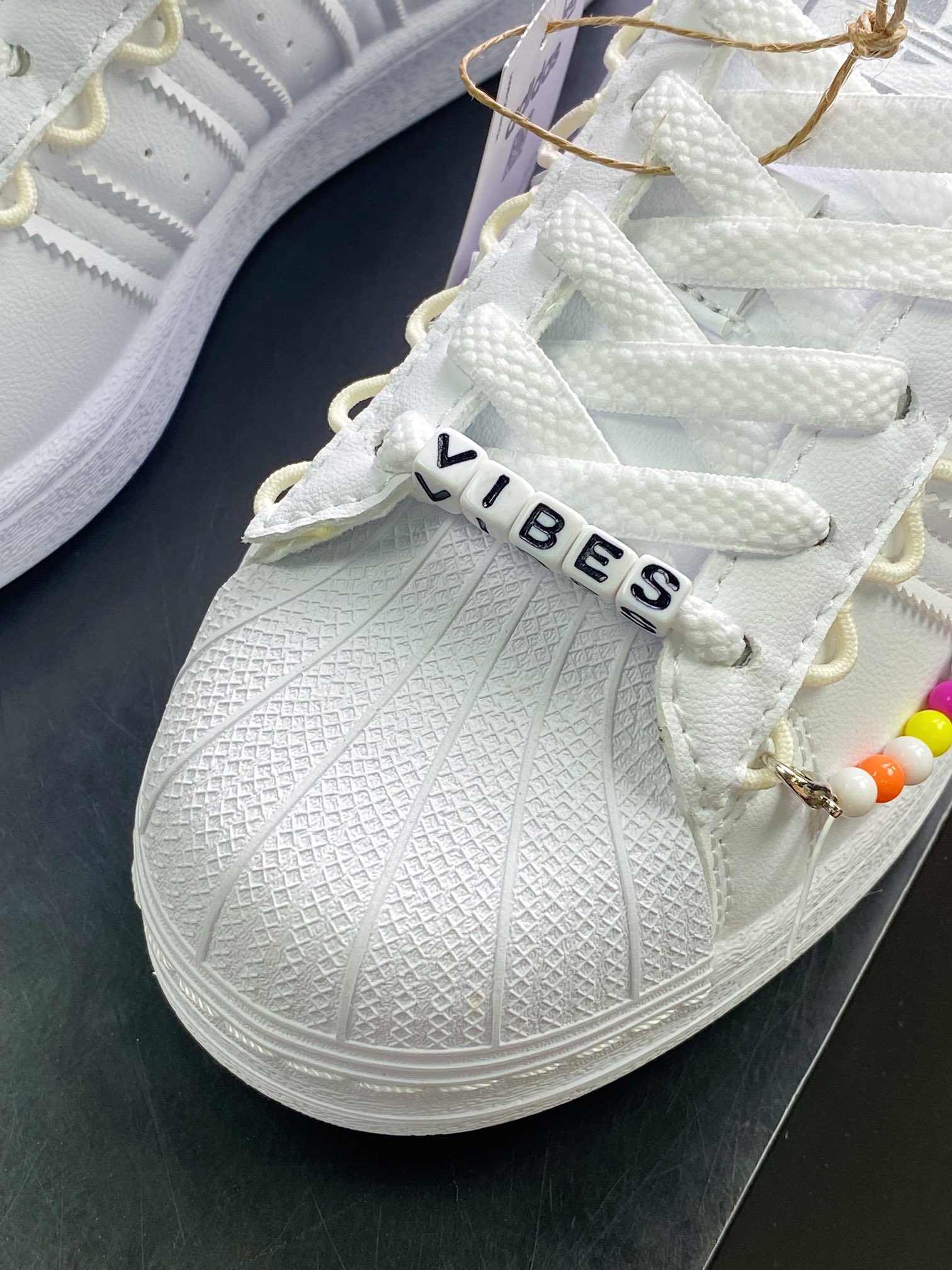 Originals Superstar ”Whit Black Beaded” shell head series low-top classic all-match casual sports shoes ”white and black color beaded ice cream hanging chain” HP7828