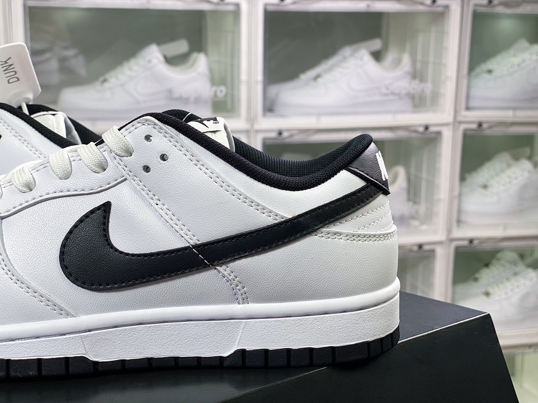 220  WMNS SB Dunk Low”White/Black”扣篮系列低帮休闲运动滑板板鞋“皮革白黑钩子”DD1503-113