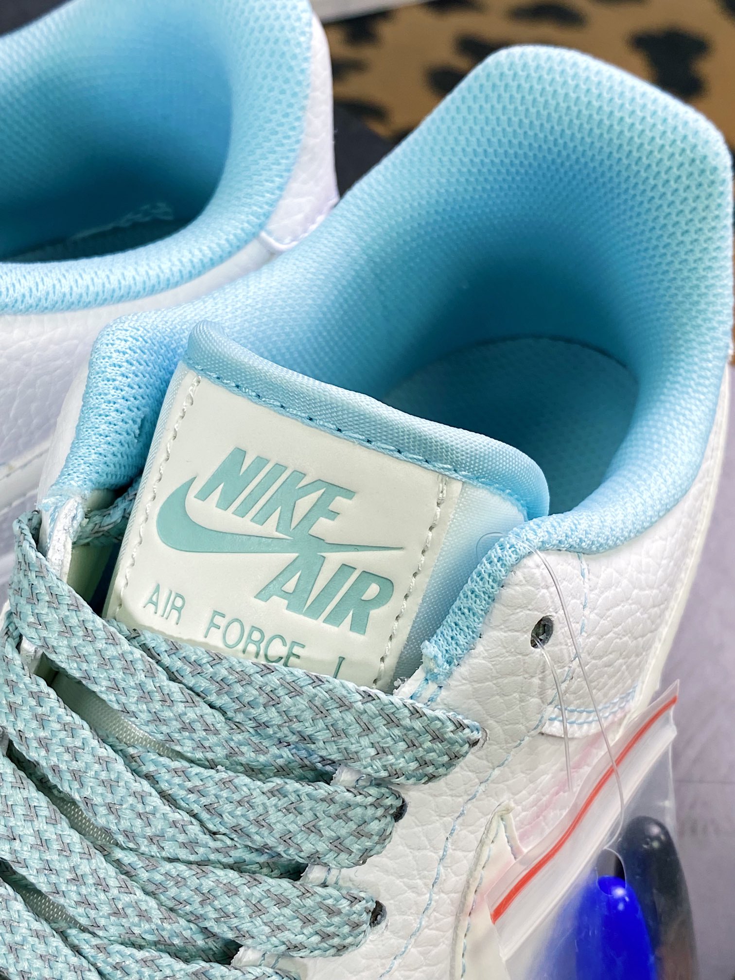 240 Air Force 1 '07 Low Leather”White/Light Blue”空军一号经典低帮百搭休闲运动板鞋“皮革白淡蓝3M”U06369-568