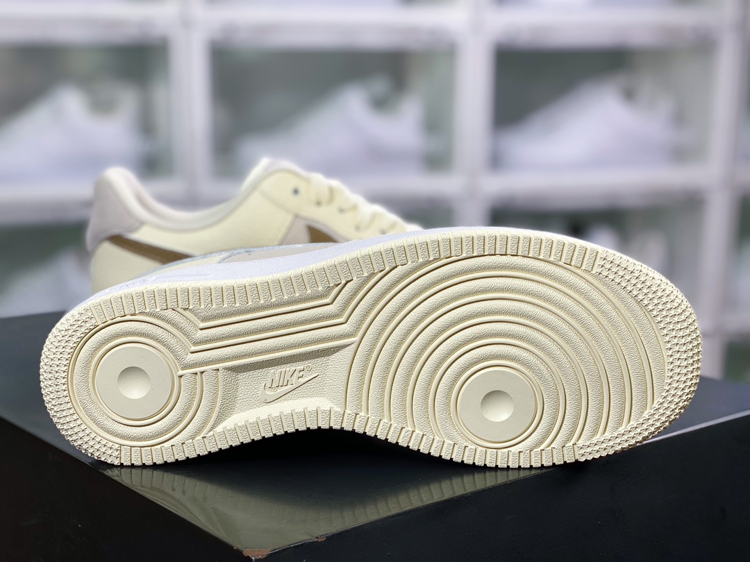 200  Air Force 1’07 QS”Milk White/Brown”空军一号经典低帮百搭休闲运动板鞋FB8483-100