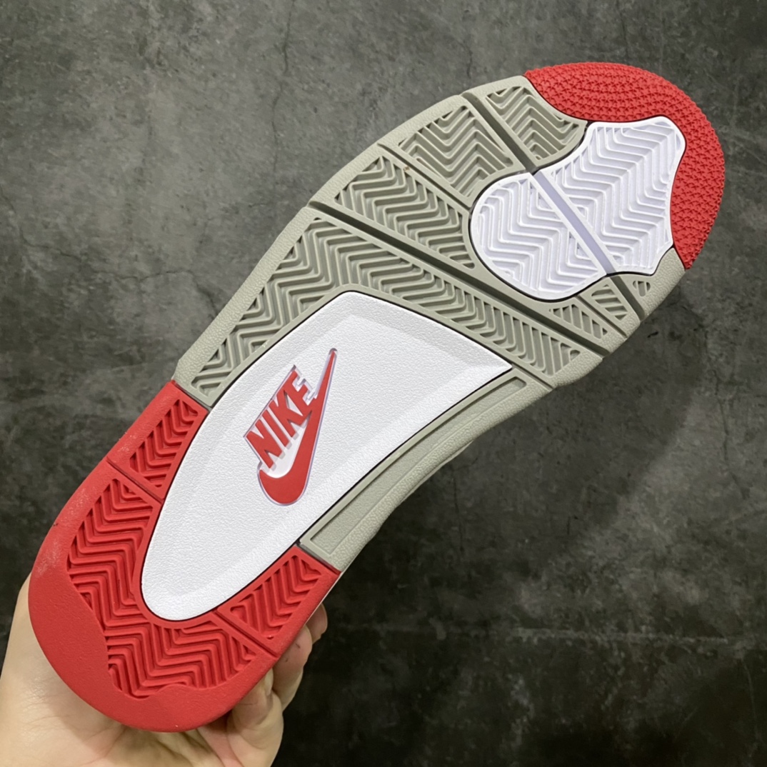 图片[9]-新DT纯原 Air Jordan AJ4 Retro 白蓝红鸳鸯 CI1184-146 目前市场上众多版本中最好的一个版本 原鞋开发原楦原纸板同源开发 完美呈现乔4的版型 内侧正确双色网格 还原细节 原厂皮料 正确气垫颜色 正确网格工艺 正确拉帮工艺 全鞋原装材料制作 原档案原模具打造 支持全方位与正品对比 尺码：40 40.5 41 42 42.5 43 44 44.5 45 46 47.5-选品中心