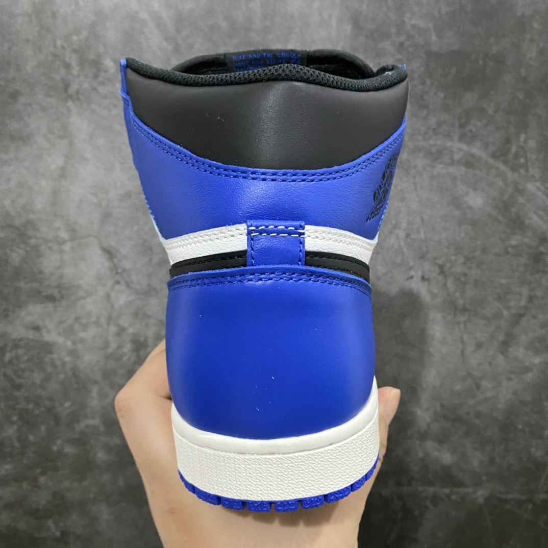 图片[4]-顶级纯原版Air Jordan 1 AJ小闪电 555088-403 小闪电配色市场众多大厂纯原已经断货 目前仅此版本全码有货且是第一梯队的品质 独家原底原面皮料 原厂油墨 最完美3D高频立体飞翼 字体大小色泽亮度均保持原鞋一致 全部原厂特供皮料 原厂配方烧制的大底 原厂核心技术 原厂拉帮手法 中底布自然渗透 最正宗的AJ1的小蛮腰屁股 钩子 外领口饰片 鞋头 防泥片 鞋眼片 全部采用原厂电脑车 针距 边距完全同步原鞋 最正宗的原鞋即视感‼️ 尺码：40 40.5 41 42 42.5 43 44 44.5 45 46 47.5-选品中心