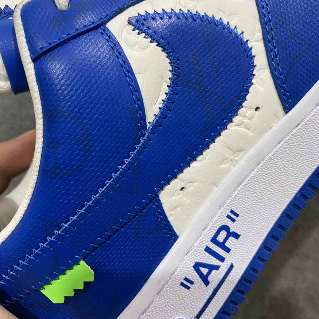 图片[2]-莞产LV x Air Force 1白蓝 目前市场最正确版 懂货的来 正确的钩子大小 （市面版本过小） 正确老花 压花比例以及各位置正确的对位！ 正确鞋舌长度及厚度（市面要么过短要么过长过薄） 正确鞋带孔8个（女鞋为7个） 正确鞋头冲孔数量（除最外排固定2个 其余没排女码比男码少1个） 目前此版本 尺码：38-45🐎 另有其他版本供应！-选品中心