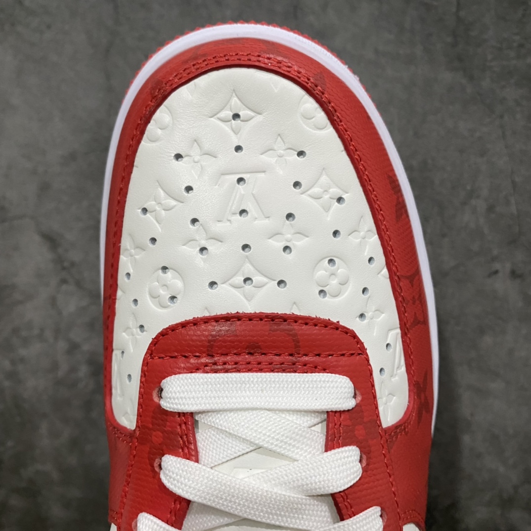 图片[5]-莞产LV x Air Force 1白红 目前市场最正确版 懂货的来 正确的钩子大小 （市面版本过小） 正确老花 压花比例以及各位置正确的对位！ 正确鞋舌长度及厚度（市面要么过短要么过长过薄） 正确鞋带孔8个（女鞋为7个） 正确鞋头冲孔数量（除最外排固定2个 其余没排女码比男码少1个） 目前此版本 尺码：38-45🐎 另有其他版本供应！-选品中心