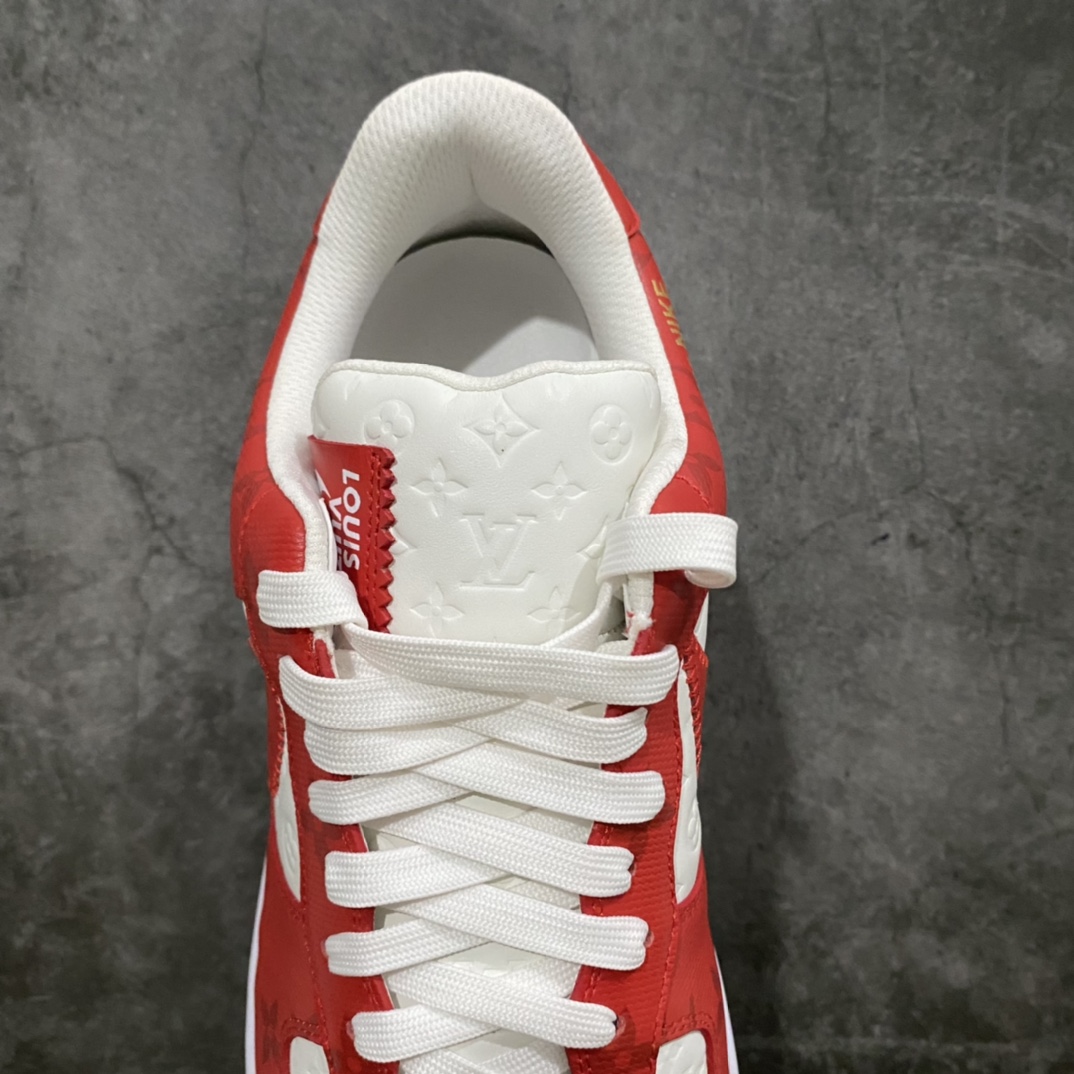 图片[8]-莞产LV x Air Force 1白红 目前市场最正确版 懂货的来 正确的钩子大小 （市面版本过小） 正确老花 压花比例以及各位置正确的对位！ 正确鞋舌长度及厚度（市面要么过短要么过长过薄） 正确鞋带孔8个（女鞋为7个） 正确鞋头冲孔数量（除最外排固定2个 其余没排女码比男码少1个） 目前此版本 尺码：38-45🐎 另有其他版本供应！-选品中心