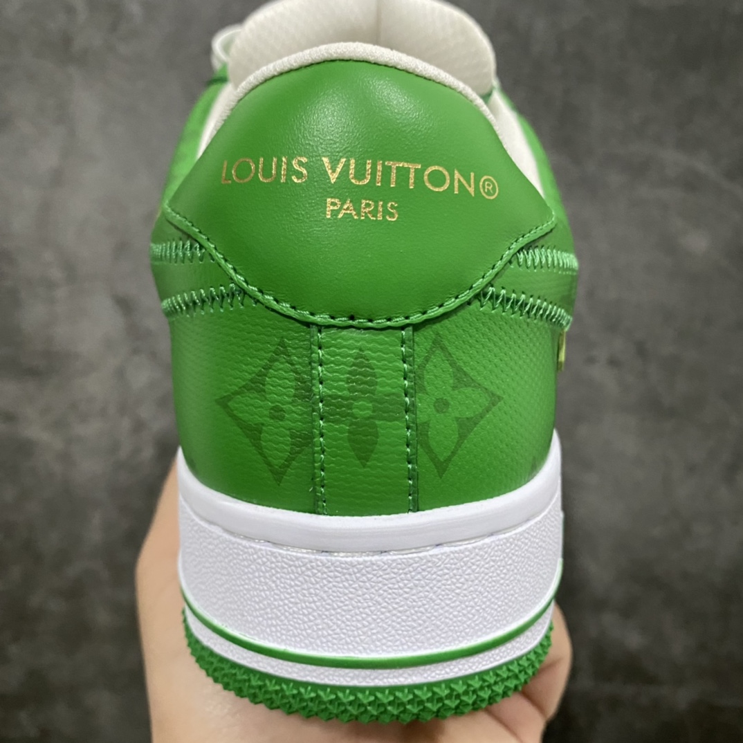 图片[4]-莞产LV x Air Force 1白绿 目前市场最正确版 懂货的来 正确的钩子大小 （市面版本过小） 正确老花 压花比例以及各位置正确的对位！ 正确鞋舌长度及厚度（市面要么过短要么过长过薄） 正确鞋带孔8个（女鞋为7个） 正确鞋头冲孔数量（除最外排固定2个 其余没排女码比男码少1个） 目前此版本 尺码：38-45🐎 另有其他版本供应！-选品中心