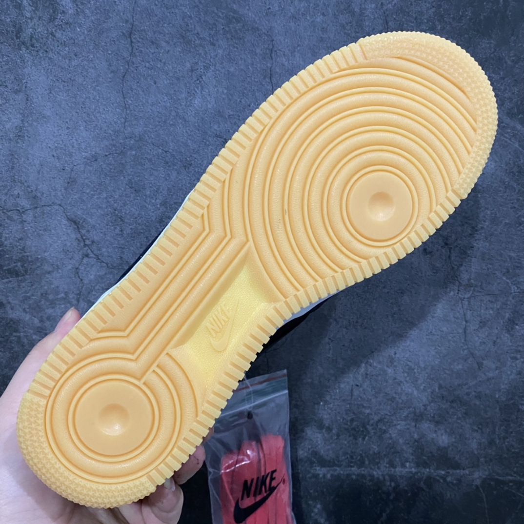 图片[5]-Top纯原 CLOT x Fragment Design x NK Air Force 1 Premium 空军一号联名闪电黑丝绸CJ3986-001 全套原原楦纸版 越南原大装底 内置全 气掌垫 采用韩原国装进口丝绸 内层采原用厂Sadisa头皮层料 双可层撕 可性玩极高 3D精准雕刻纹理晰清细致 全套同官步方原厂配件 附赠黄米鞋带 官正方确原盒包装 中底原拉厂帮 尺码： 36 36.5 37.5 38 38.5 39 40 40.5 41 42 42.5 43 44 44.5 45 46-选品中心