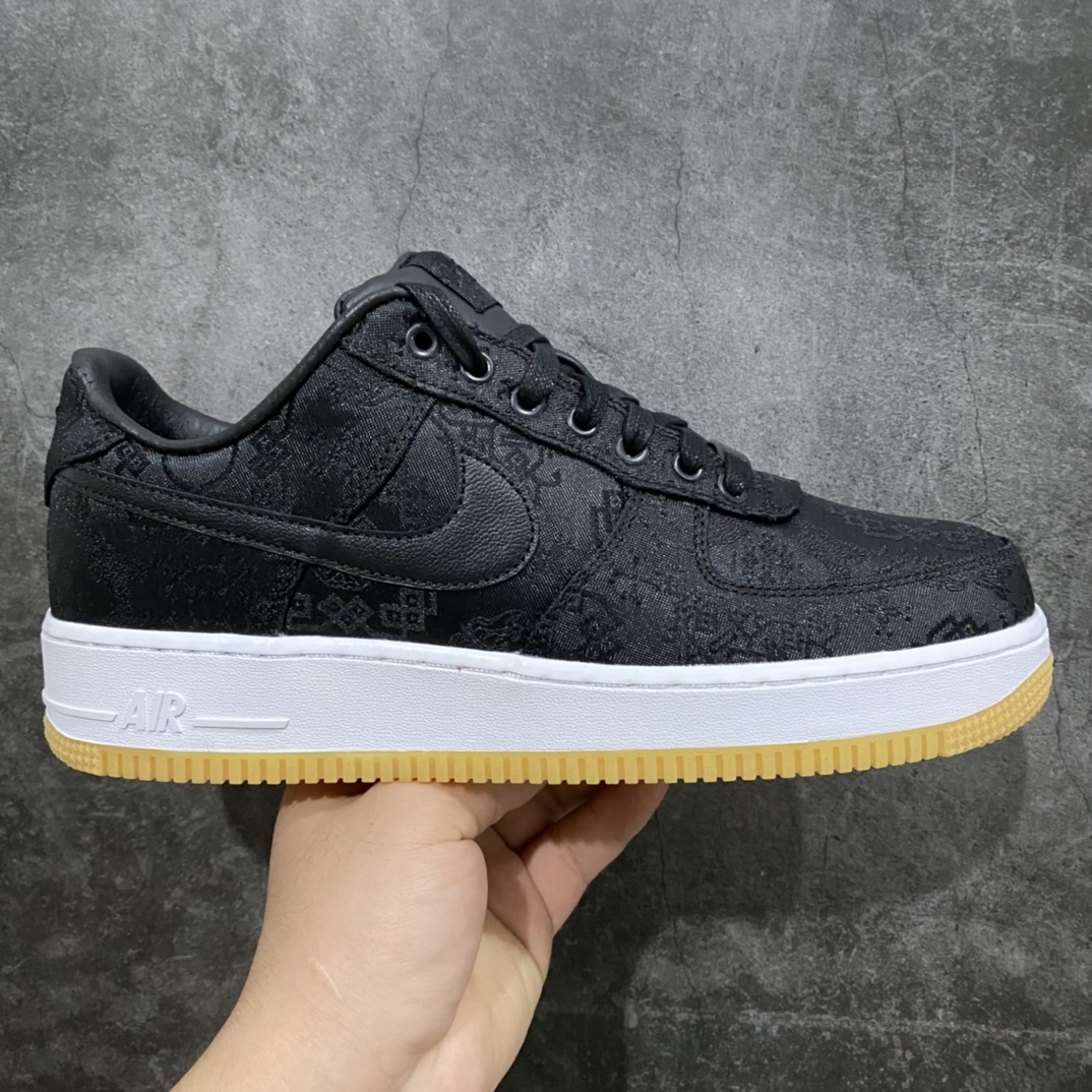 Top纯原 CLOT x Fragment Design x NK Air Force 1 Premium 空军一号联名闪电黑丝绸CJ3986-001 全套原原楦纸版 越南原大装底 内置全 气掌垫 采用韩原国装进口丝绸 内层采原用厂Sadisa头皮层料 双可层撕 可性玩极高 3D精准雕刻纹理晰清细致 全套同官步方原厂配件 附赠黄米鞋带 官正方确原盒包装 中底原拉厂帮 尺码: 36 36.5 37.5 38 38.5 39 40 40.5 41 42 42.5 43 44 44.5 45 46-选品中心