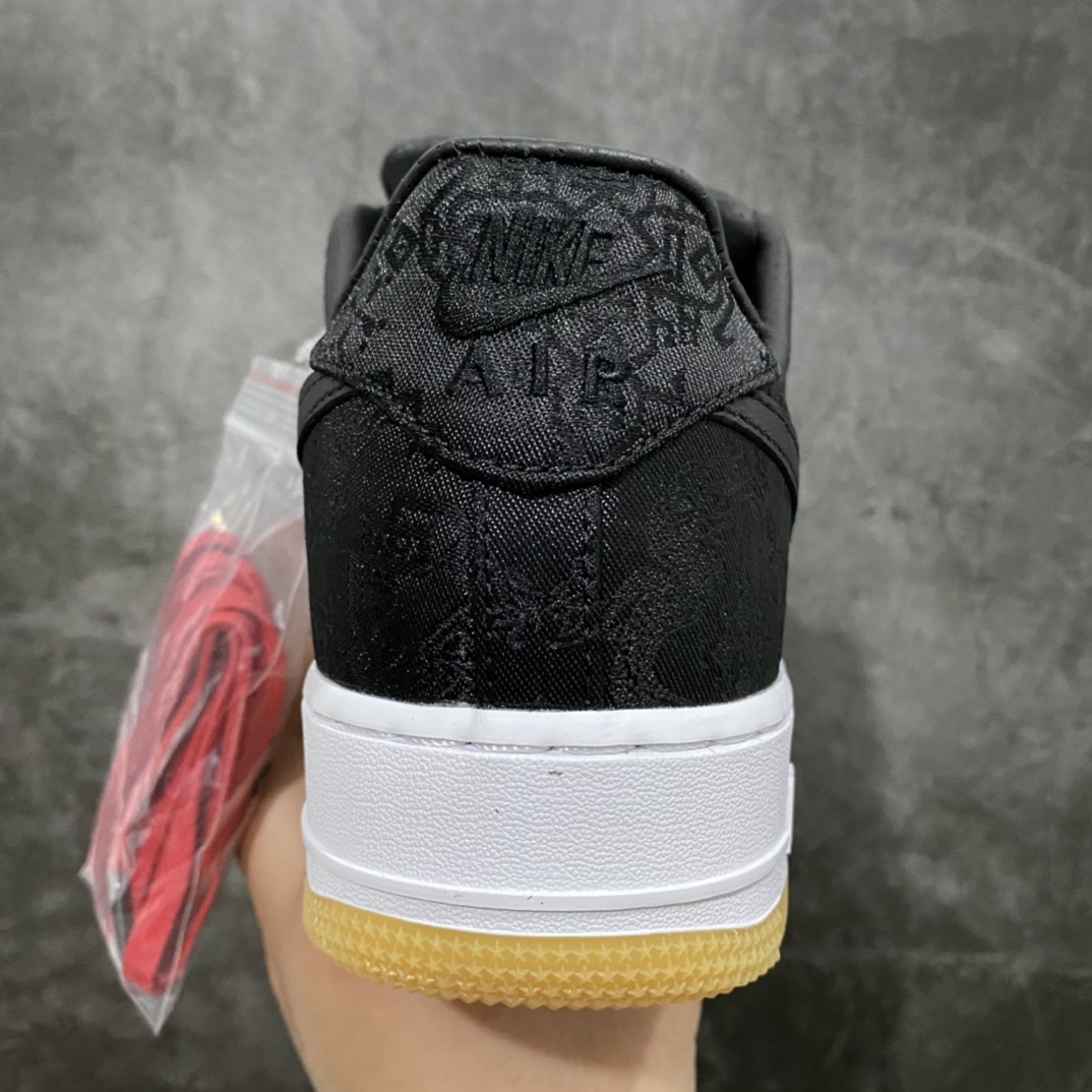 图片[4]-Top纯原 CLOT x Fragment Design x NK Air Force 1 Premium 空军一号联名闪电黑丝绸CJ3986-001 全套原原楦纸版 越南原大装底 内置全 气掌垫 采用韩原国装进口丝绸 内层采原用厂Sadisa头皮层料 双可层撕 可性玩极高 3D精准雕刻纹理晰清细致 全套同官步方原厂配件 附赠黄米鞋带 官正方确原盒包装 中底原拉厂帮 尺码： 36 36.5 37.5 38 38.5 39 40 40.5 41 42 42.5 43 44 44.5 45 46-选品中心