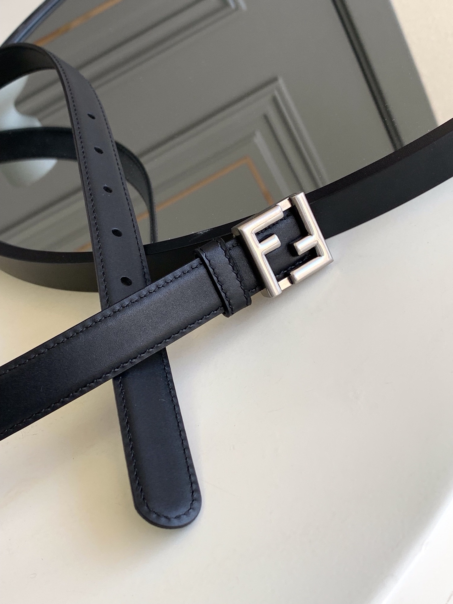Fendi 五金做工精细 线条流畅 表面光滑 𝐙𝐏电镀工艺 香港通关【𝐇𝐀𝐀𝐒】 进口皮料