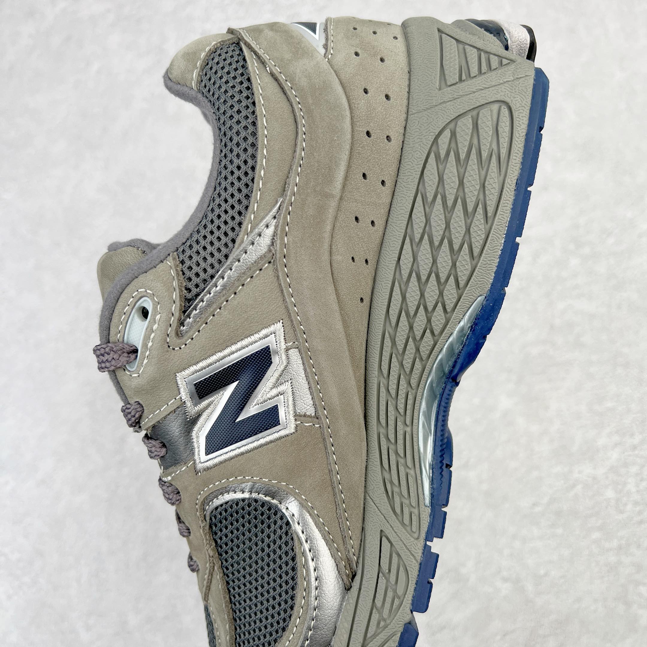 图片[7]-💰240 ＃M纯原 新百伦NB New Balance ML2002RA 经典灰 全套原楦原纸板原厂数据开发 原厂网纱 原装进口翻毛皮料正确绒感卡色 正确中底拉帮中底网布细节 一比一手工擦旧效果 冲裁组合 匠心打造 耗时两个月开发完成 工艺极其复杂难度可想而知 新开独立私模大底 全网唯一正确做旧组合大底 高端零售专供产物 尺码：36 37 37.5 38 38.5 39.5 40 40.5 41.5 42 42.5 43 44 44.5 45 45.5 46.5 47 编码：by3936010-运动鞋