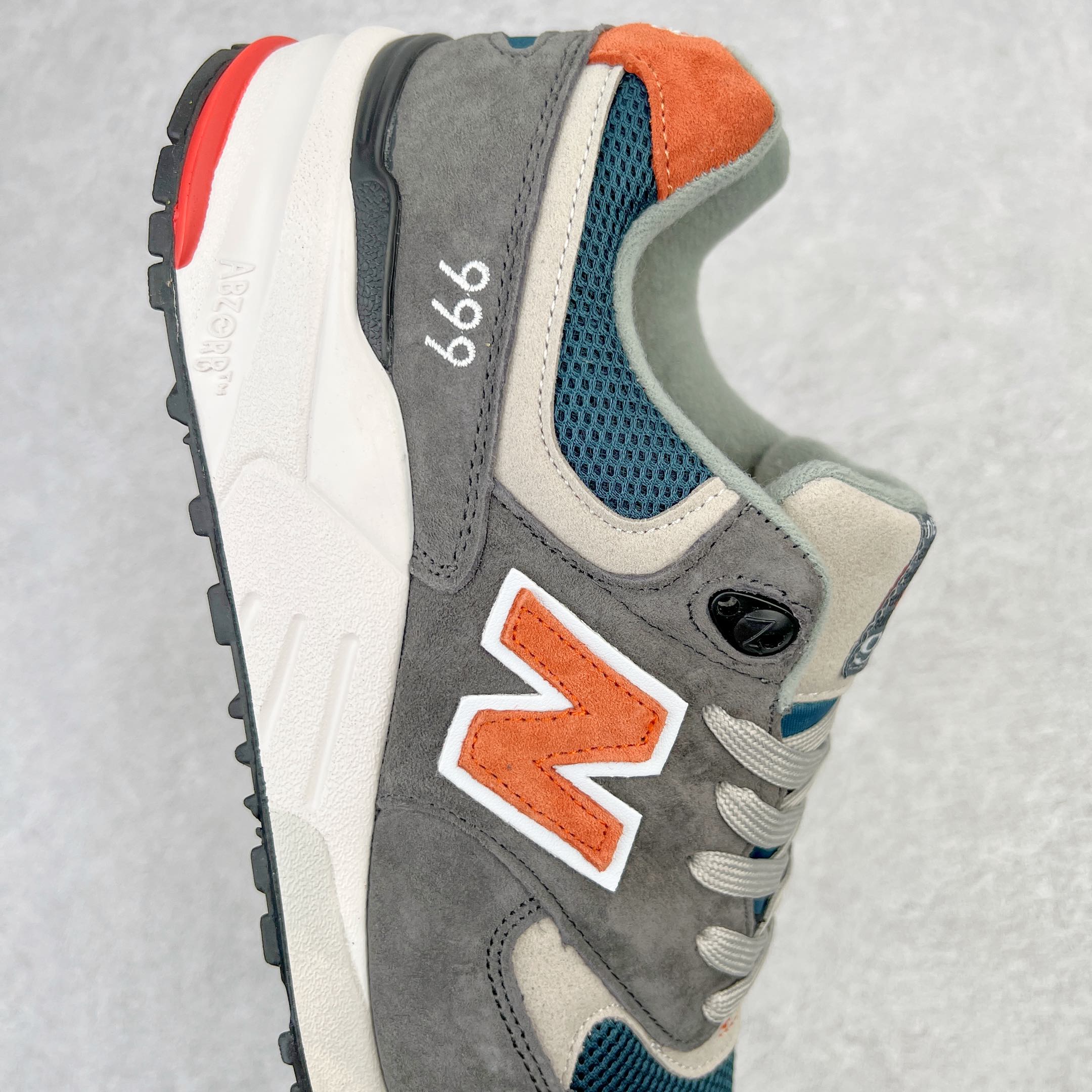 图片[6]-零售💰270 原厂渠道 与正品无任何区别‼️nNew Balance NB999系列 美潮高端原装原装套楦 真正的正品修长鞋型 早期外围实体充正案例无数，外贸客户指定订单前后掌分段组合大底 内置科技软底 缓震效果极佳日系潮人必备款 尺码同步专柜 Size：36 37 37.5 38 38.5 39.5 40 40.5 41.5 42 42.5 43 44 编码：Hby2936070-运动鞋