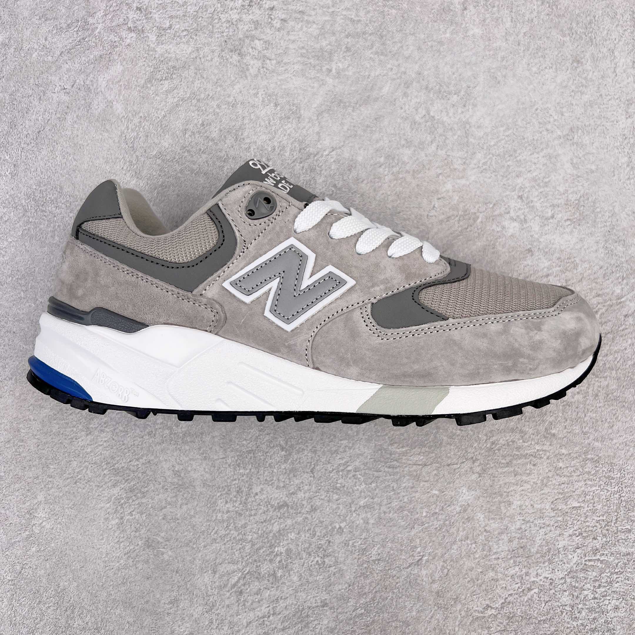 零售💰270 原厂渠道 与正品无任何区别‼️nNew Balance NB999系列 美潮高端原装原装套楦 真正的正品修长鞋型 早期外围实体充正案例无数，外贸客户指定订单前后掌分段组合大底 内置科技软底 缓震效果极佳日系潮人必备款 尺码同步专柜 Size：36 37 37.5 38 38.5 39.5 40 40.5 41.5 42 42.5 43 44 编码：Hby2936070-运动鞋