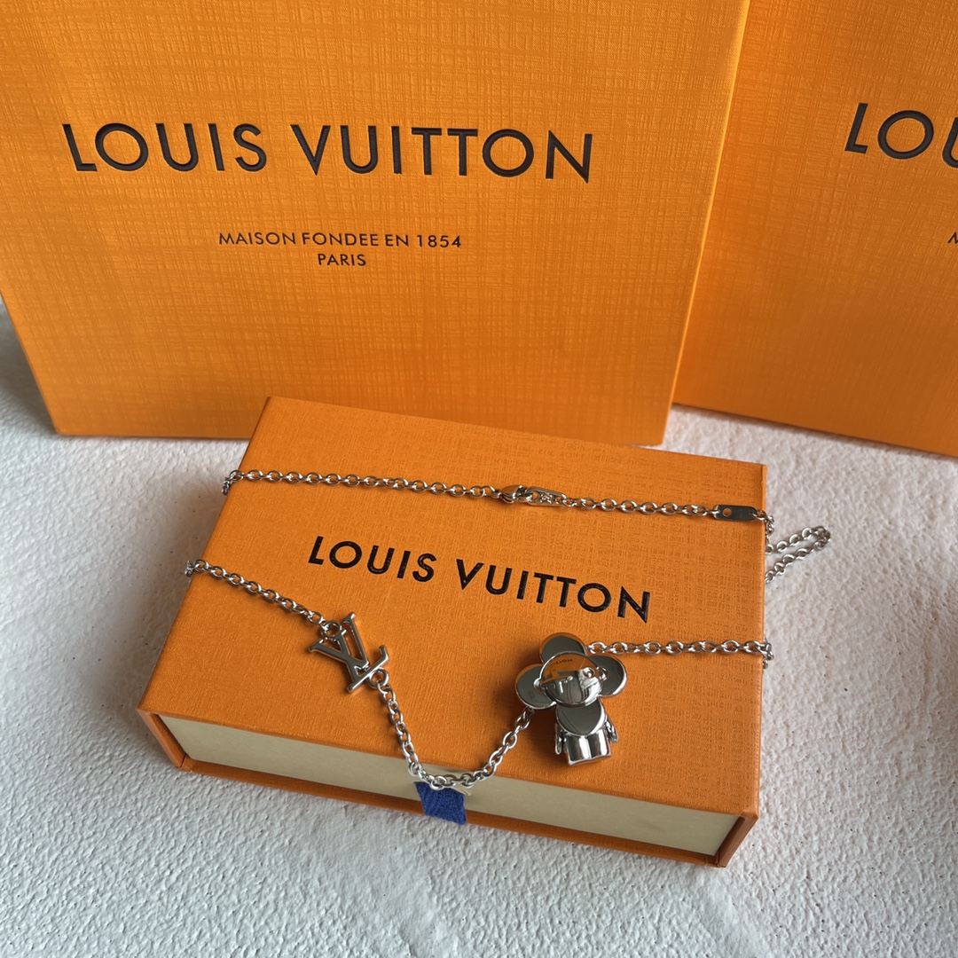 Shop Louis Vuitton 2021-22FW Vivienne Pendants by KICKSSTORE
