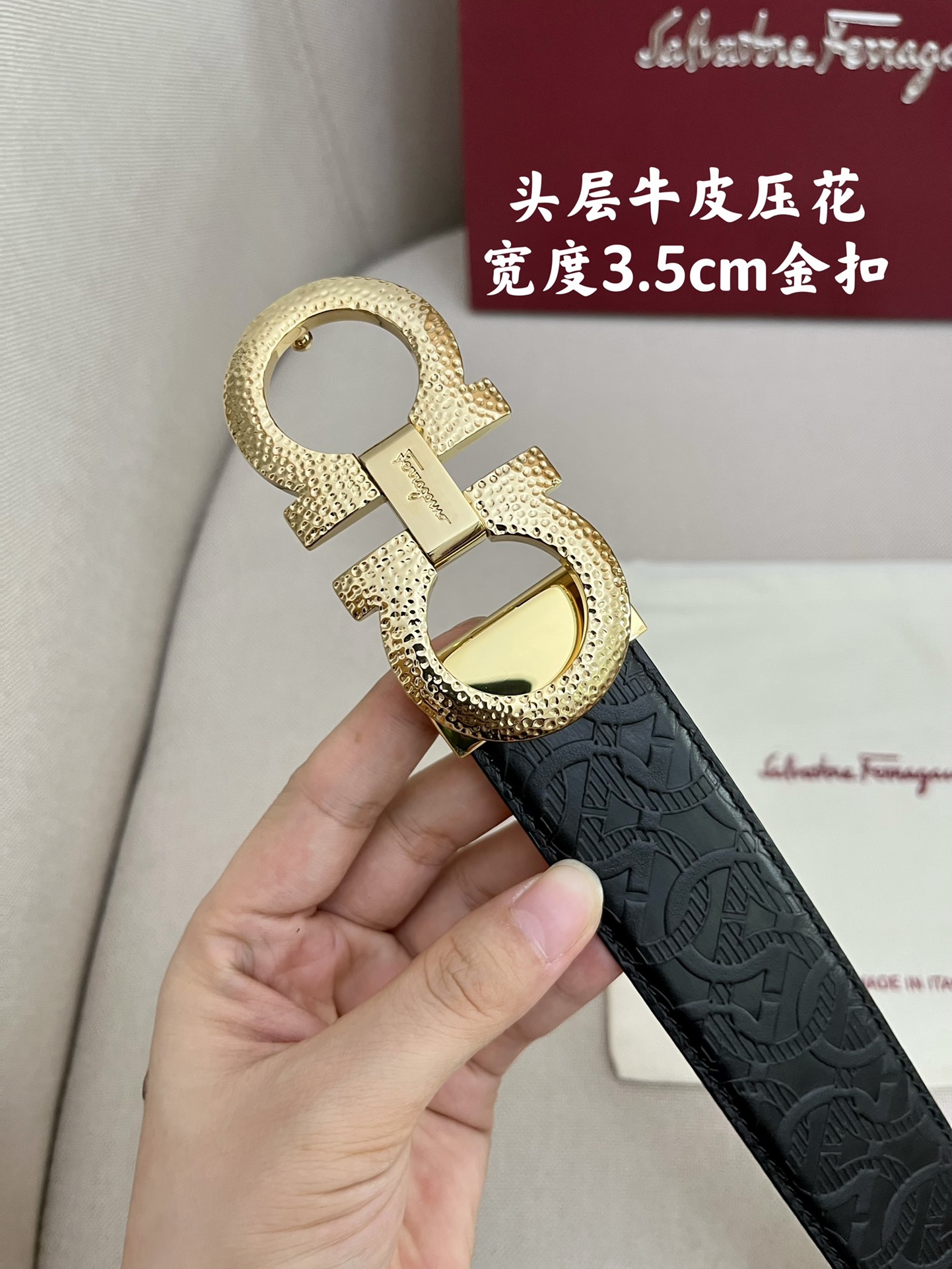 Ferragamo菲拉格慕男士专柜对