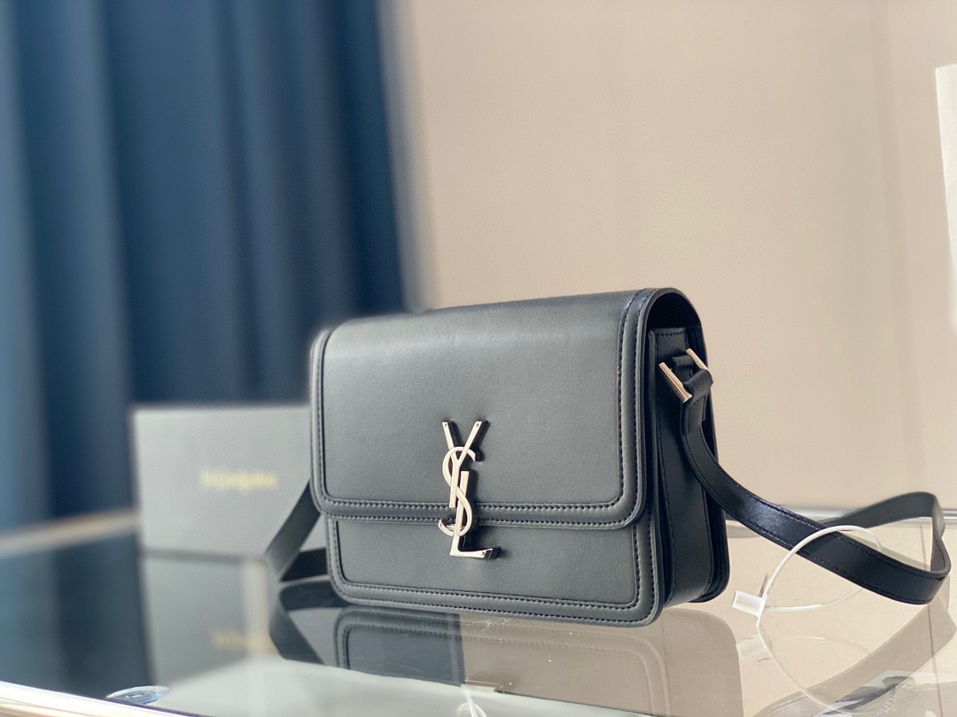 K5 IT BAG_必火爆款，  Saint Laurent 圣罗兰 YSL  Solferino 原厂细牙签纹Box牛皮， 手感及皮面的柔韧度都非常好 全新设计的“L”字母上下对半开扣 尺寸：23*14 折叠礼盒