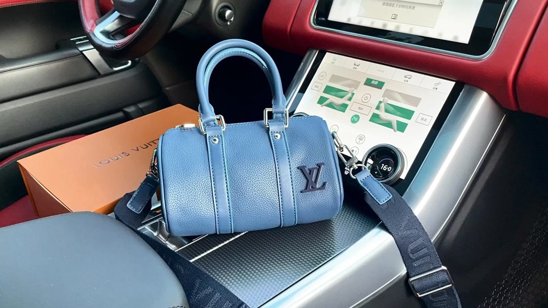 Louis Vuitton 路易威登 LV  枕头包 实拍 20cm