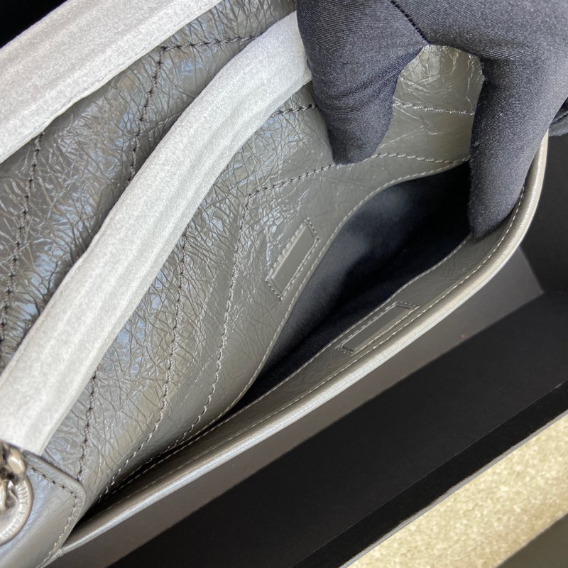 Saint Laurent 油腊深灰/古银 NIKI～28cm 爆裂纹 超多明星 同款