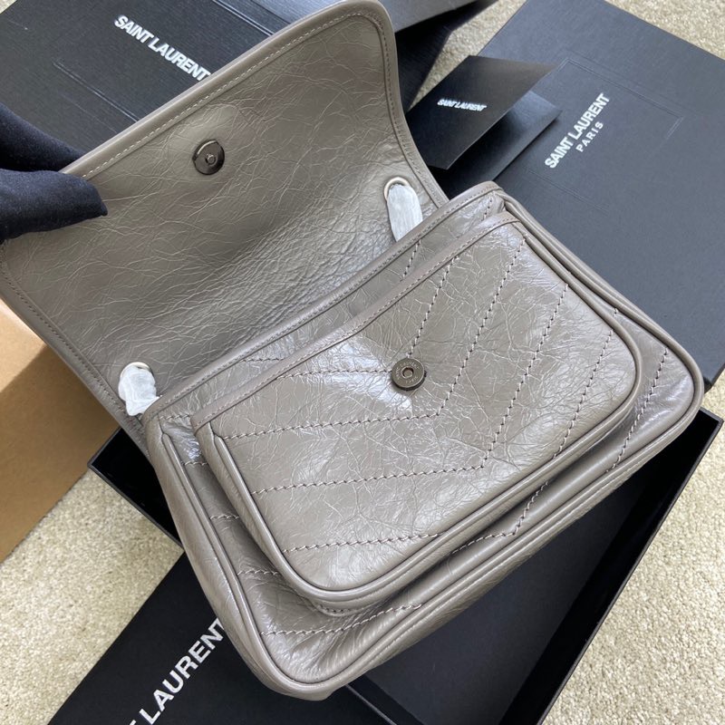 Saint Laurent 油腊浅灰/古银 NIKI～22cm 爆裂纹 超多明星 同款