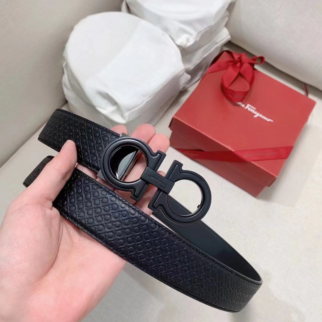 F家专柜新款搭配Gancini扣饰开