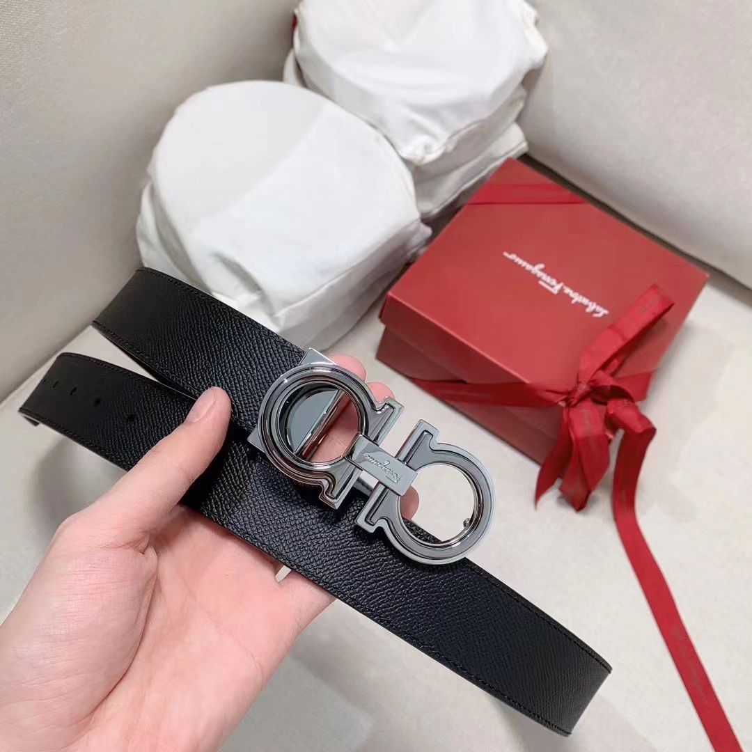 F家专柜新款搭配Gancini扣饰开