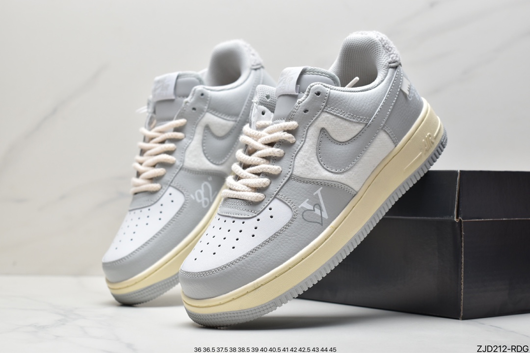 240  Air Force 1 07 LV8”Good Bye”空军一号经典低帮板鞋DO5220-166