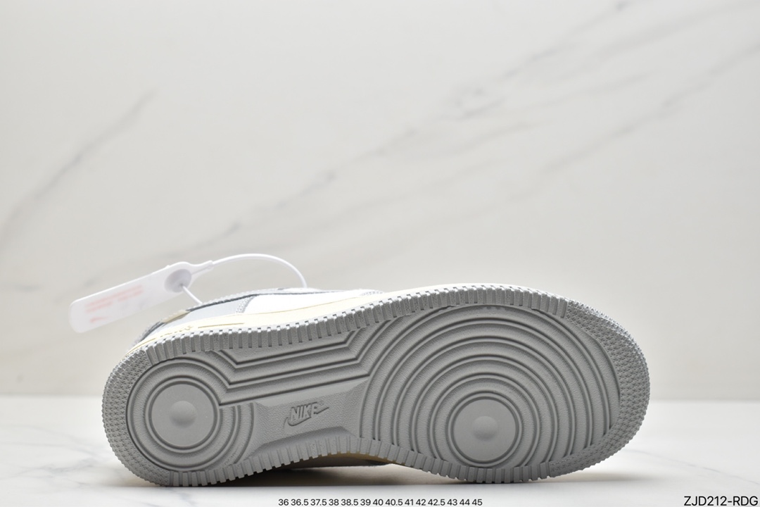 240  Air Force 1 07 LV8”Good Bye”空军一号经典低帮板鞋DO5220-166