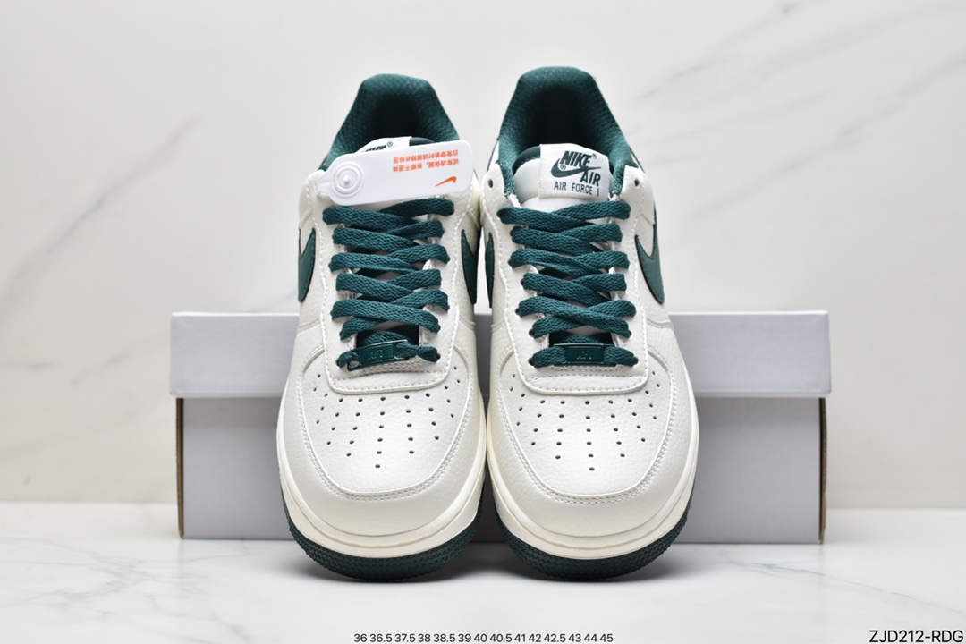 240 耐克/Nike Air Force Low 空军一号低帮休闲板鞋 DO5220-169