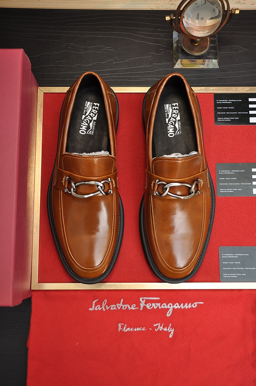 K5 Ferragamo 菲拉格幕  原版进口开边上乘牛皮手工编织成+进口牛里+原版奢华金属扣+原版组合大底 对比无压力 38–4545定做