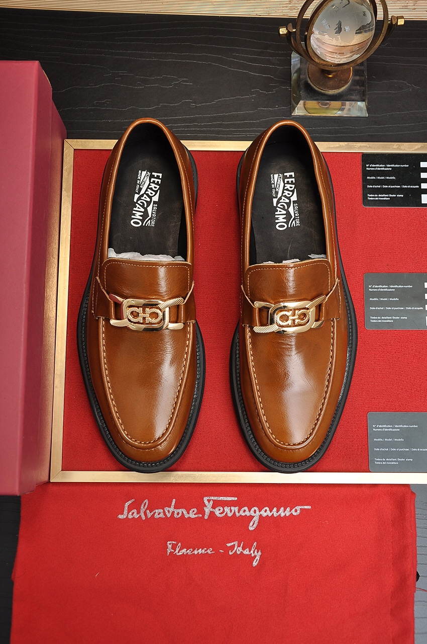 K5 Ferragamo 菲拉格幕  原版进口开边上乘牛皮手工编织成+进口牛里+原版奢华金属扣+原版组合大底 对比无压力 38–4545定做