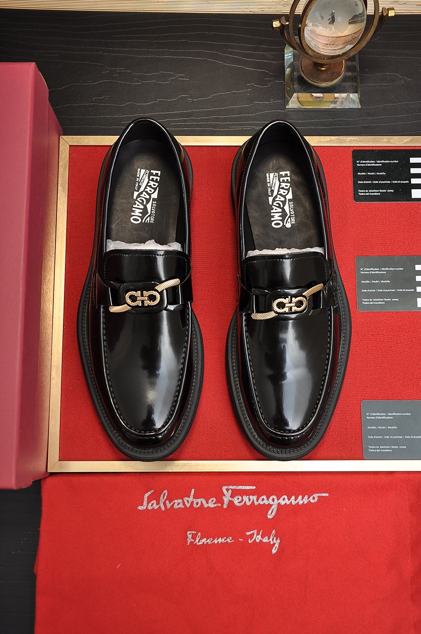 K5 Ferragamo 菲拉格幕  原版进口开边上乘牛皮手工编织成+进口牛里+原版奢华金属扣+原版组合大底 对比无压力 38–4545定做