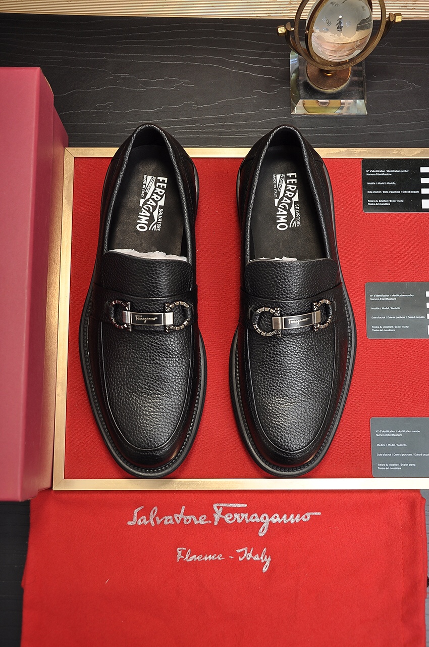 K5 Ferragamo 菲拉格幕  原版进口开边上乘牛皮手工编织成+进口牛里+原版奢华金属扣+原版组合大底 对比无压力 38–4545定做