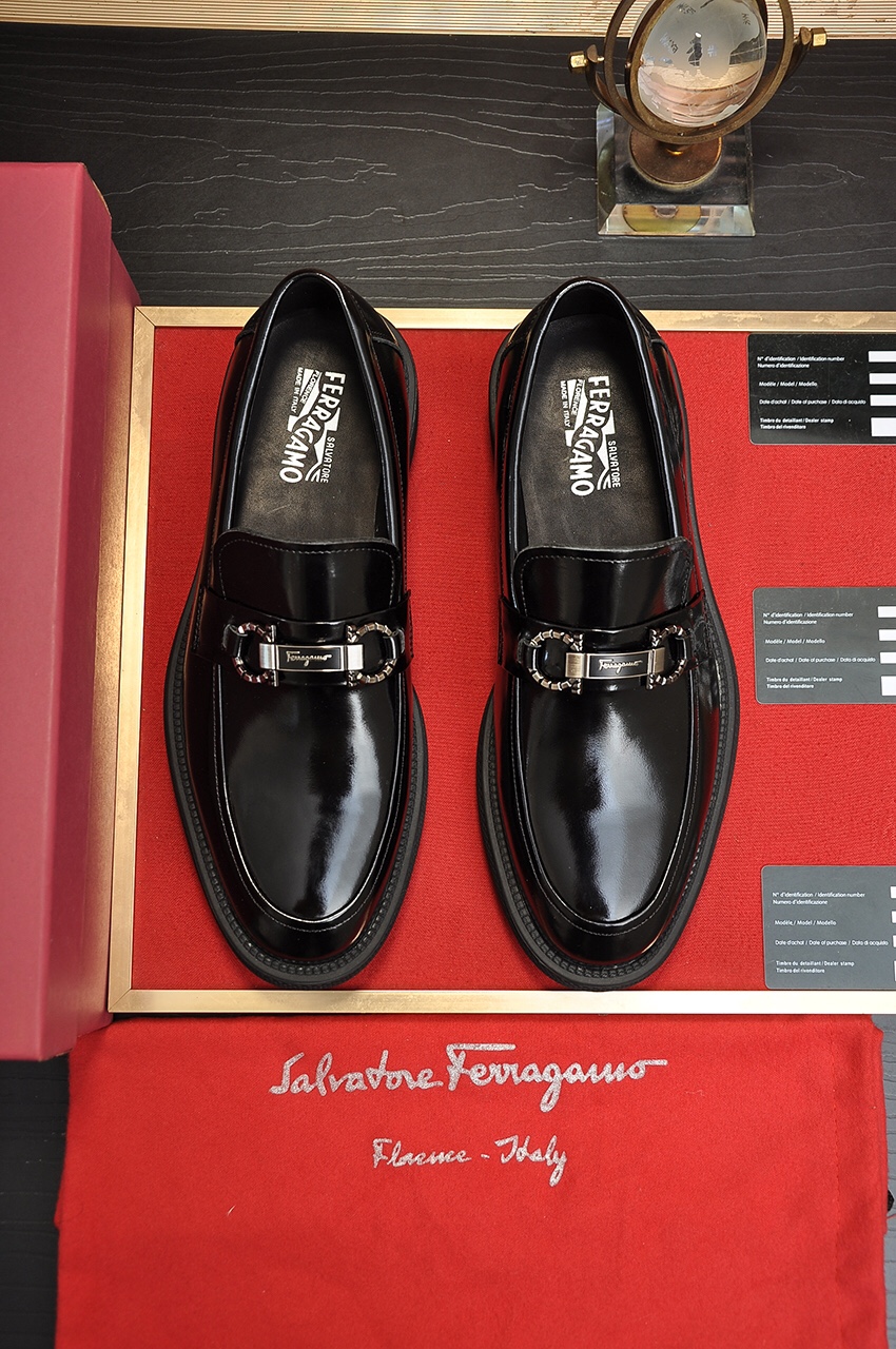 K5 Ferragamo 菲拉格幕  原版进口开边上乘牛皮手工编织成+进口牛里+原版奢华金属扣+原版组合大底 对比无压力 38–4545定做