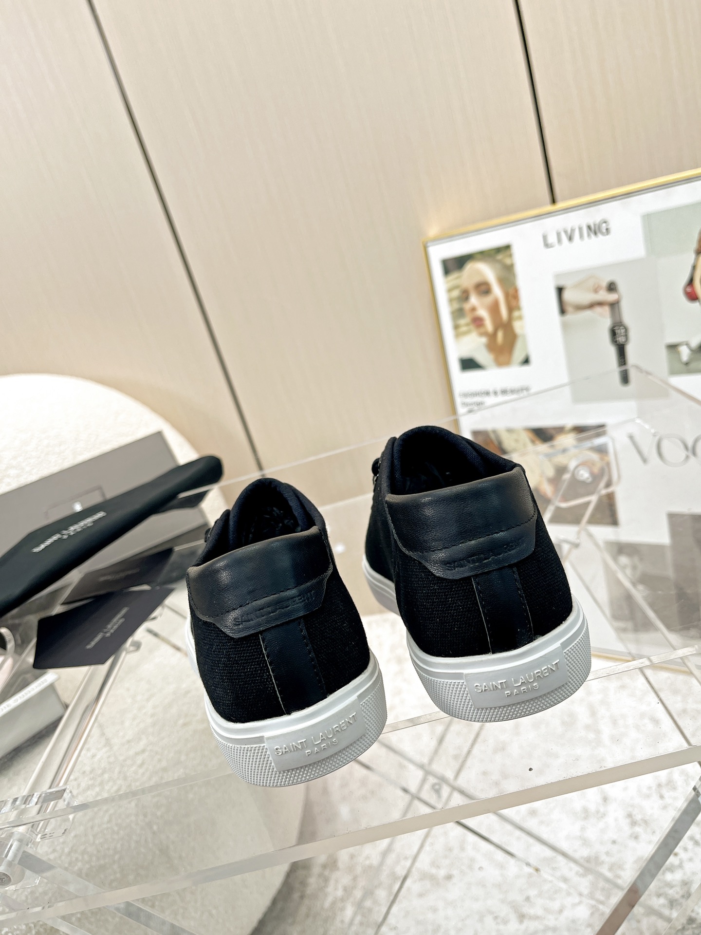 Saint Laurent St. Roland’s New Sneakers: Premium Comfort and Style - 图片 8