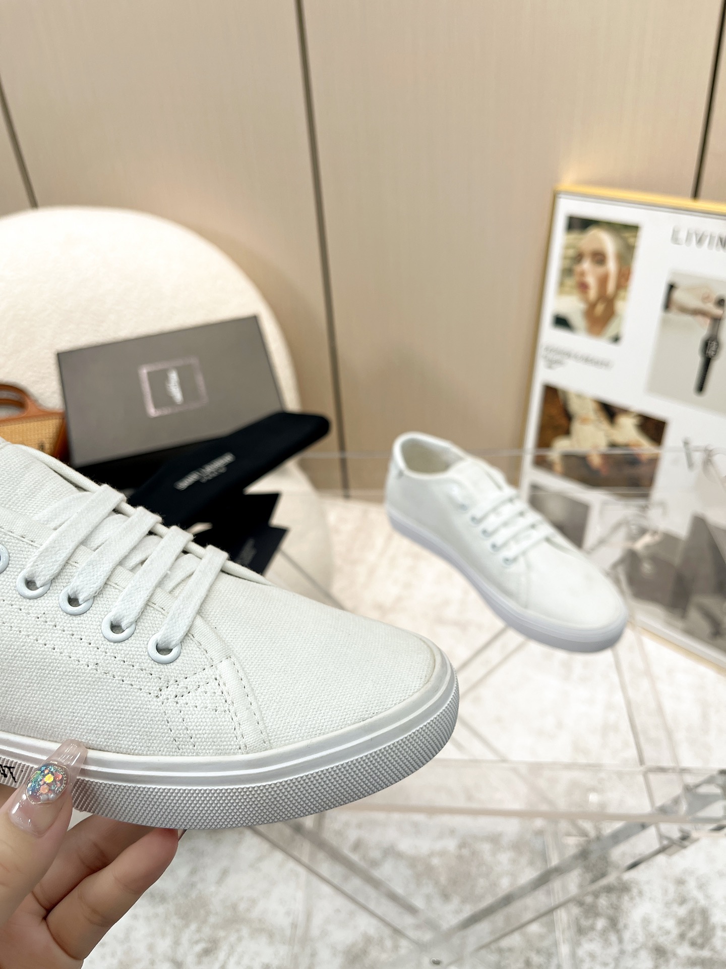 Saint Laurent Sneakers with Enhanced Comfort and Stability, Featuring Unique Design and Premium Materials. - 图片 5