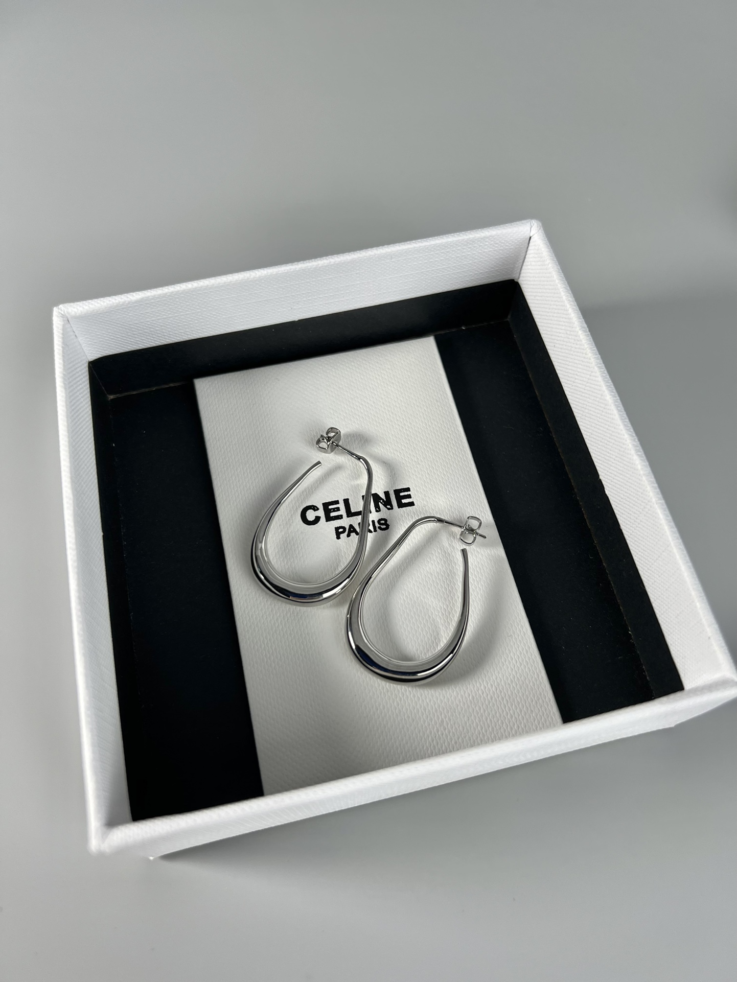 Celine 耳钉