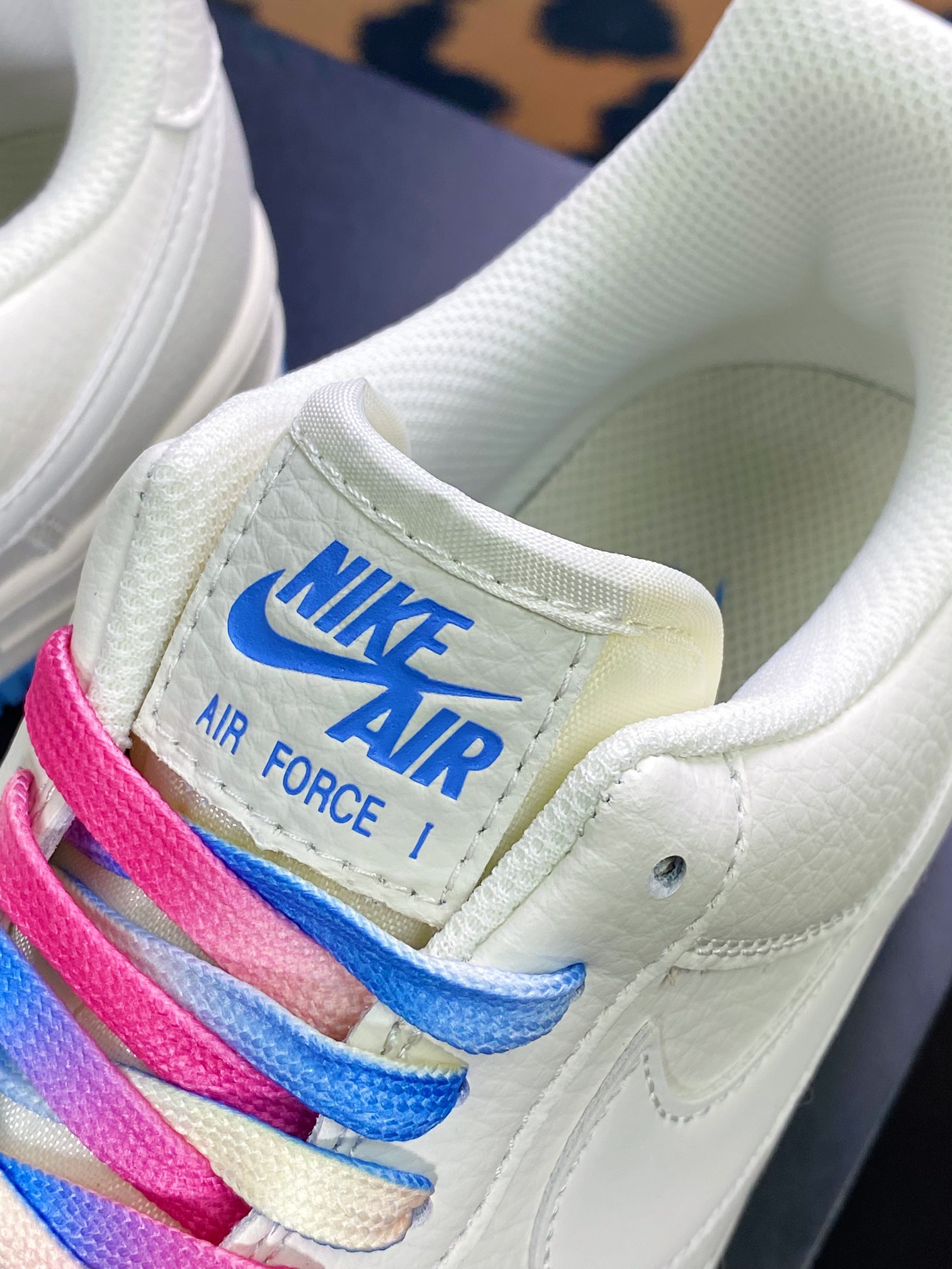 Air Force 1'07 Low QS ”Sail/Pink/Blue/Miami Heat” Classic Heat Beige White Pink Blue Mini Double Hook KU0902-112