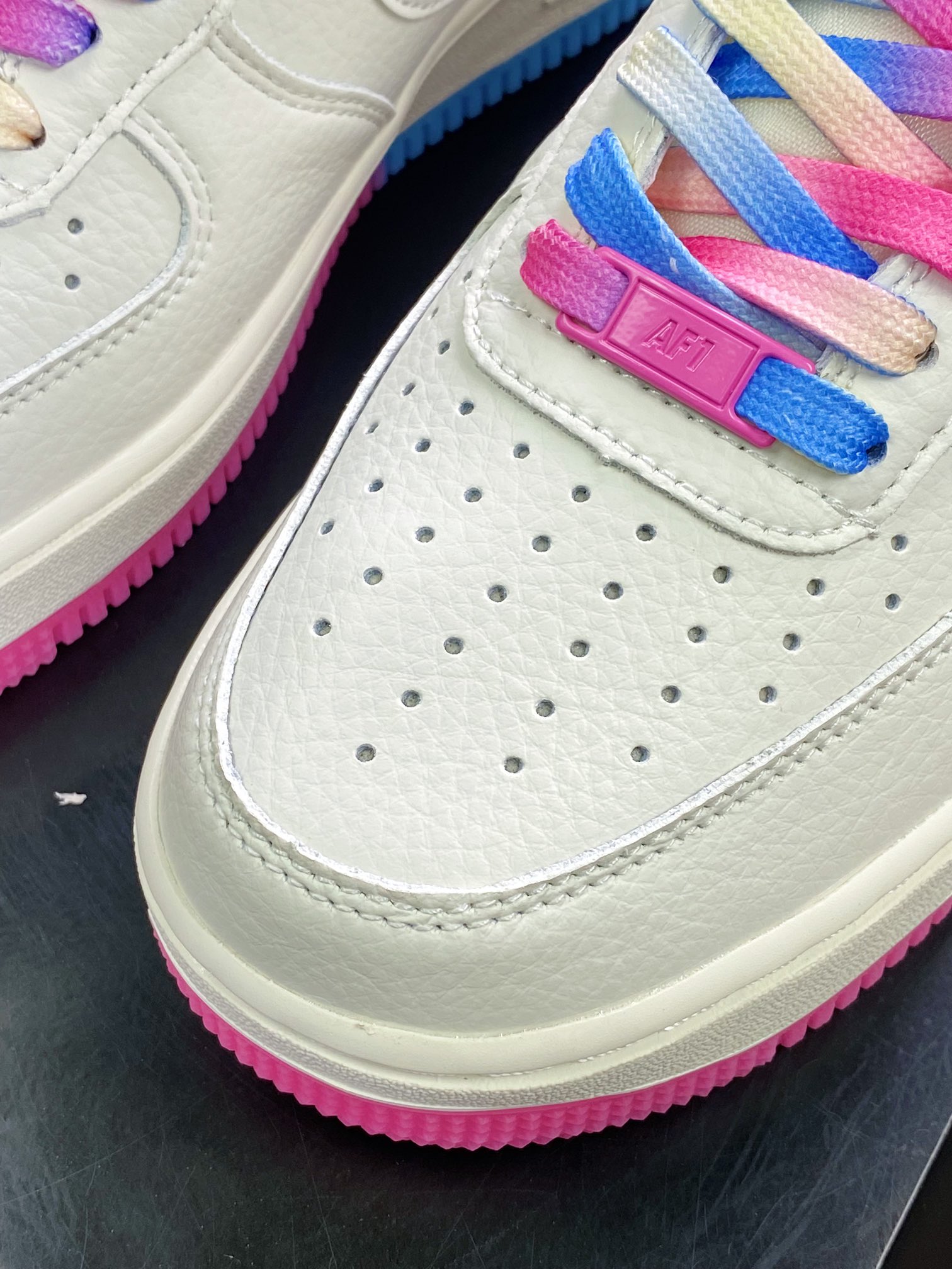 Air Force 1'07 Low QS ”Sail/Pink/Blue/Miami Heat” Classic Heat Beige White Pink Blue Mini Double Hook KU0902-112