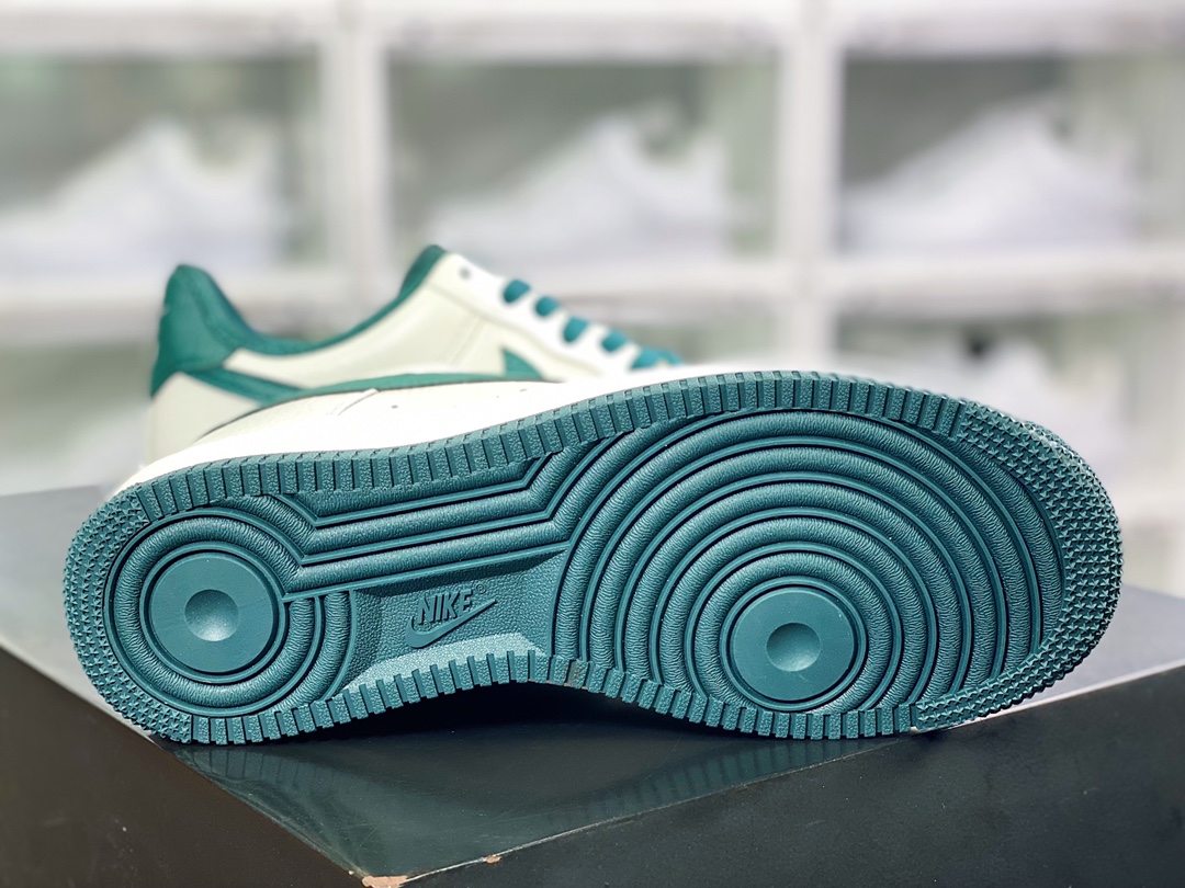 240 Air Force 1 Low”MORE THAN____”空军一号低帮经典百搭休闲运动板鞋PO3699-807