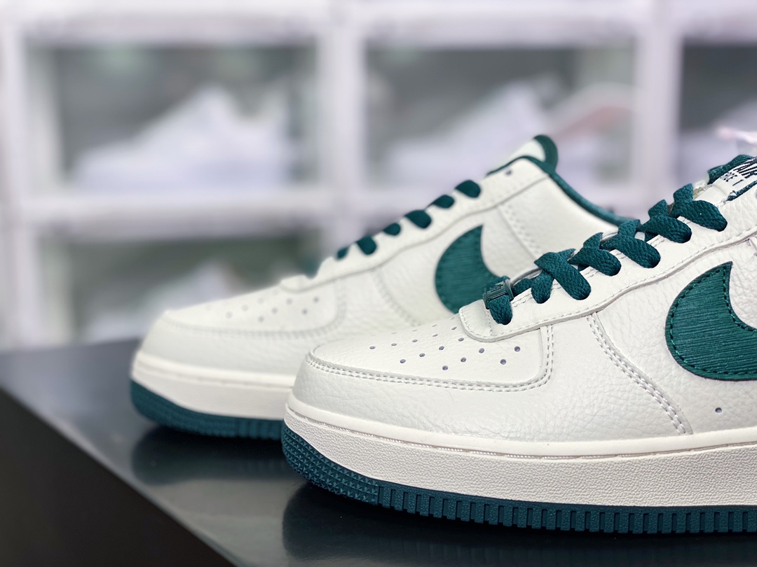 240 Air Force 1 Low”MORE THAN____”空军一号低帮经典百搭休闲运动板鞋PO3699-807