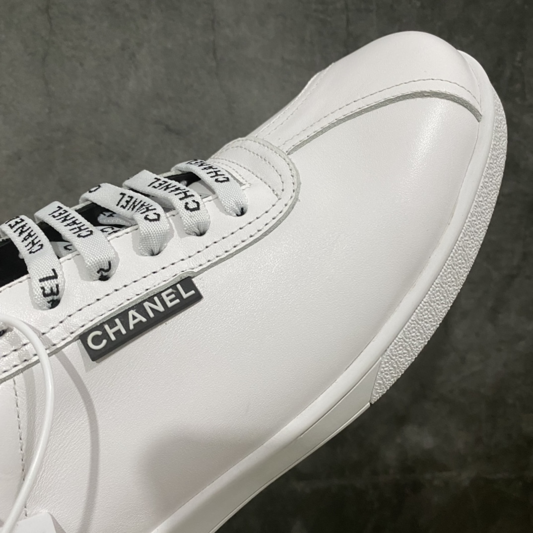 图片[6]-广东高定版Chanel经典板鞋 面料采用进口牛皮，羊皮内里。羊皮垫脚 双C用双层羊皮对贴，全针织LOGO鞋带。 高度还原原鞋 男女情侣经典鞋款 尺码：35-44-选品中心