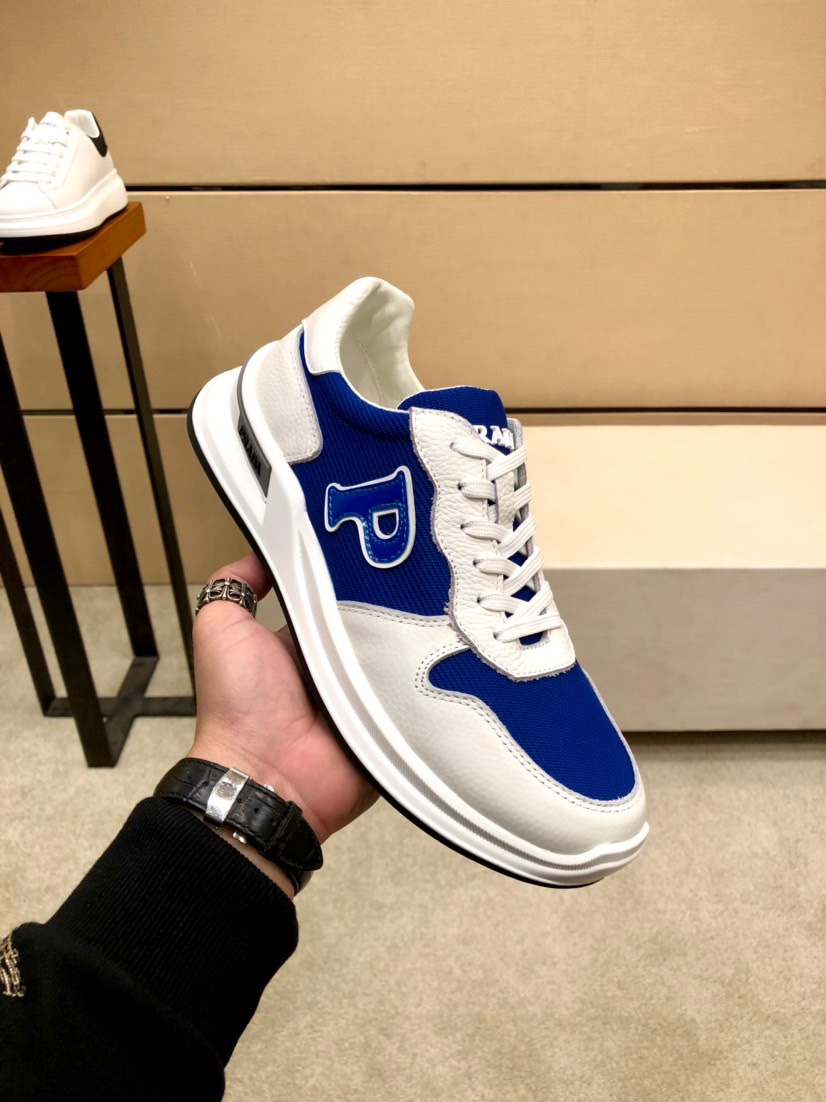 K0 .牛里普拉达男士最休闲鞋官网同步上市全进口头层小牛皮制面，内里采用头层牛皮，绝对的奢华打造，活动成型大底，舒适感爆棚。独特的设计理念，引领时尚新概念。配码：38-44