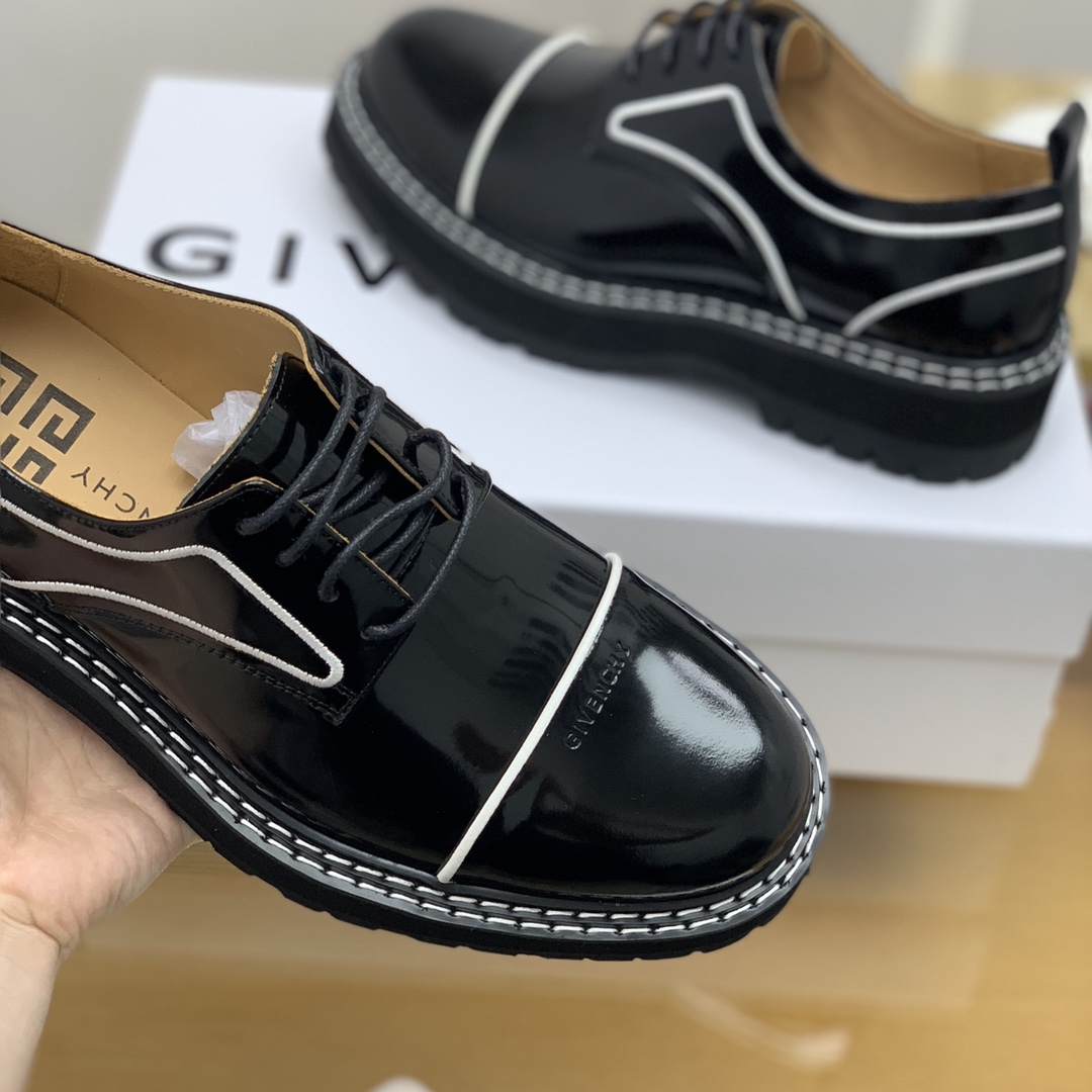 Givenchy 纪梵希   精选牛皮制作男士德比皮鞋