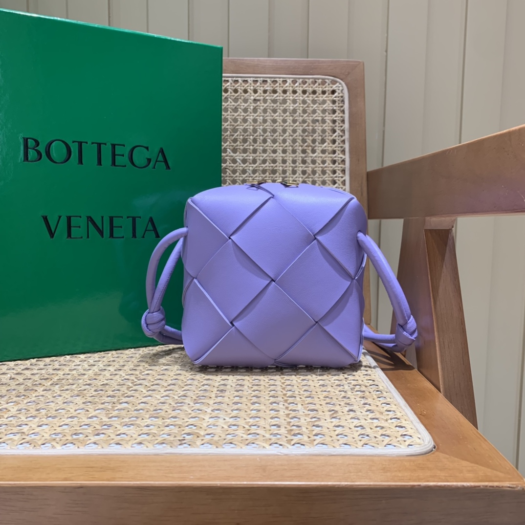 Bottega Veneta CASSETTE 14CM 相机包 701915紫藤色