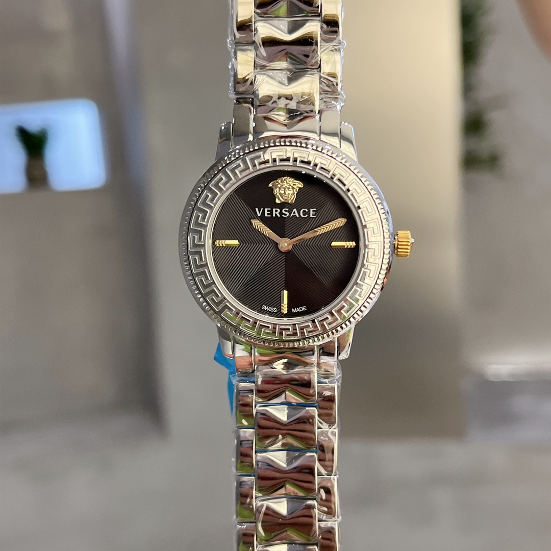 V-TRIBUTE Series 36mm Watch with Medusa Embossing and Greek Design Elements - 图片 2