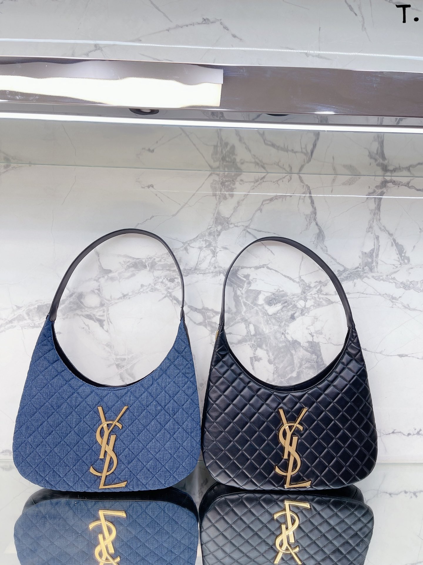 K0 同价  Saint Laurent 圣罗兰 YSL  Gaby绗缝纹路购物袋 大tote感觉太温柔了简直 随意搭配都出彩 Saint Laurent 圣罗兰  42 22cm