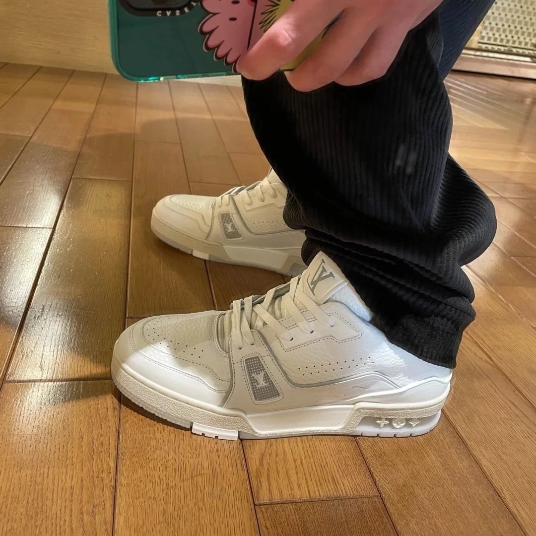 Louis Vuitton White Cement Trainer: A Timeless Classic Sneaker 8 i1662462640 3442 6