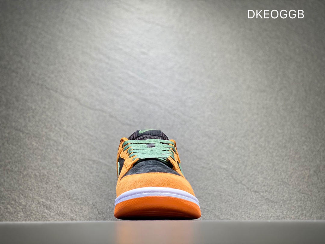 300 NIKE Dunk SB Low 低帮休闲板鞋  DA1469-001