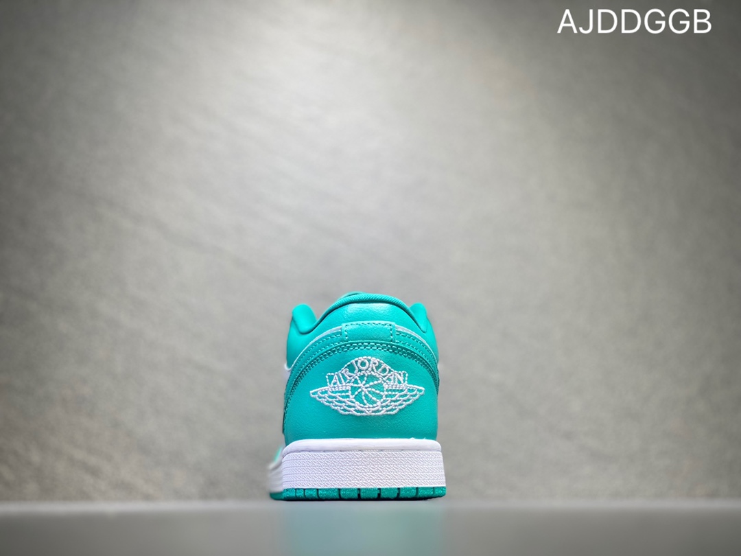 240 Air Jordan 1 Low AJ1 乔1低帮篮球鞋  DC0774-132