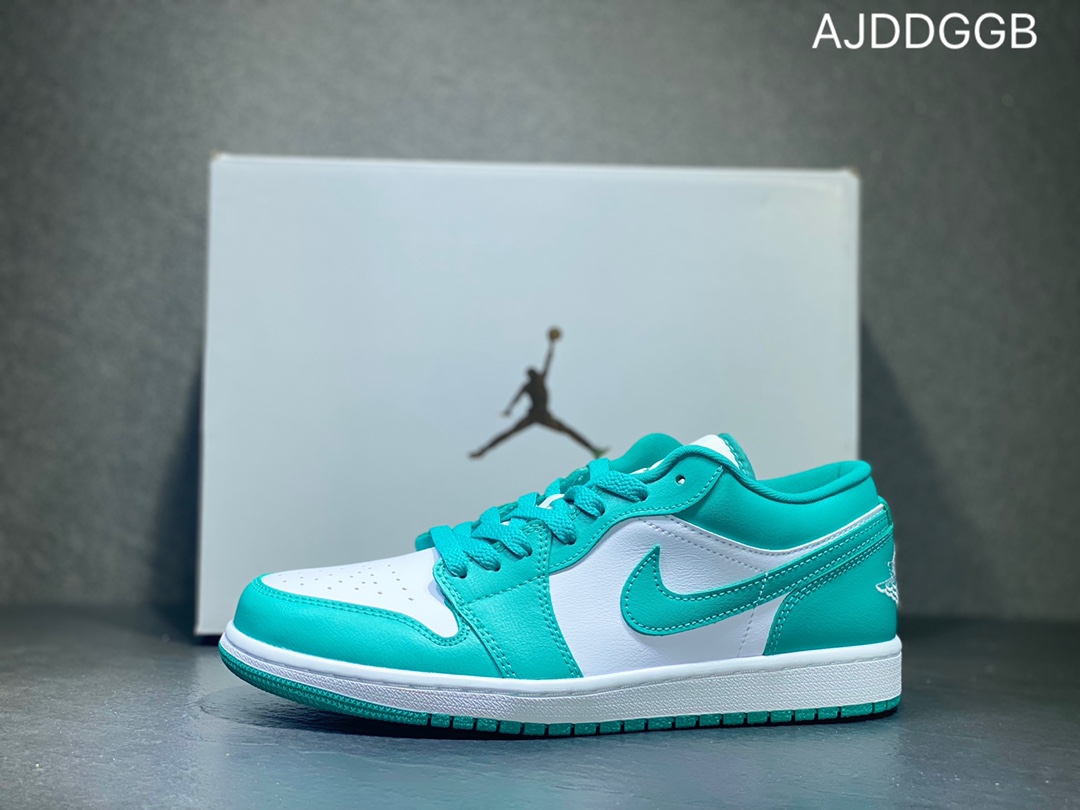 240 Air Jordan 1 Low AJ1 乔1低帮篮球鞋  DC0774-132
